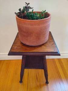 lot 14 image: Antique Oak Plant Stand with Plant