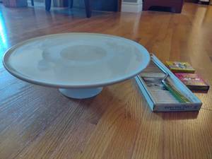 lot 28 image: Schuman Cake Plate & Schneider Cake Breaker