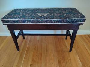 lot 42 image: 1920 Packard Piano Bench w Custom Cushion