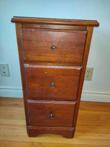 lot 44 image: Three Drawer Night Stand