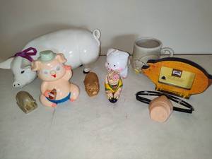 lot 63 image: Assorted Pig Decor Lot