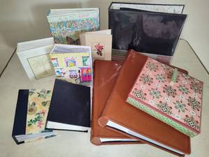 lot 89 image: Assorted Photo Albums