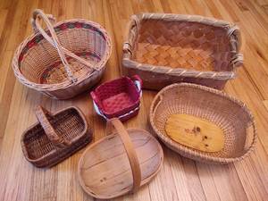lot 122 image: Lot of Assorted Baskets