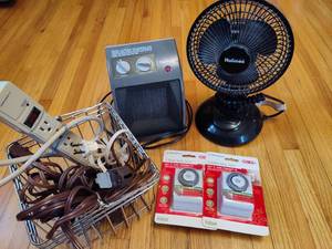 lot 126 image: Small Fan, Space Heater & Extension Cords