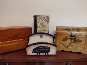 lot 130 image: Assorted Wood Storage