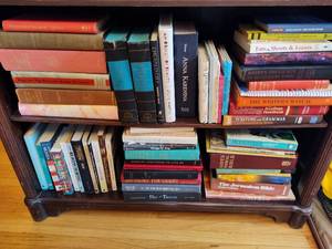lot 140 image: Assorted Book Lot
