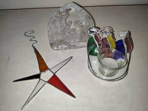 lot 169 image: Assorted Christmas Glass