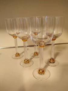 lot 151 image: Sasaki Chicago Gold Wine Glasses
