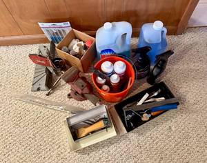 lot 235 image: Vintage Stanley Handyman Mitre Box, Vice, Tools and more