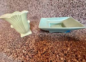 lot 199 image: Vintage MCCOY Pottery Planter & RED WING Pottery Vase