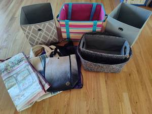 lot 259 image: Reusable Bags & Folding Storage