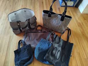 lot 262 image: Lot of Asst Ladies Bags