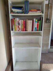 lot 274 image: White Melamine Bookshelf