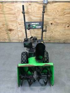 lot 12 image: Lawn-Boy 522R Snowblower Model # 28230