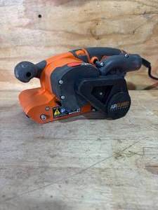 lot 71 image: RIDGID R2740 6.5 Amp Corded 3 in.W x 18 in.L Heavy-Duty Variable Speed Belt Sander -C119