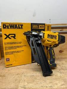 lot 94 image: DEWALT DCN920B 20-Volt 21° Cordless Framing Nailer (Tool Only) - C379