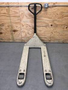 lot 102 image: Crown Pallet Jack