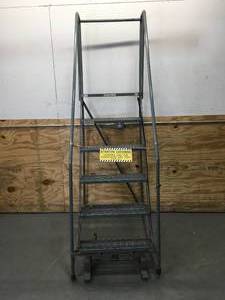 lot 104 image: Cotterman Step Ladder