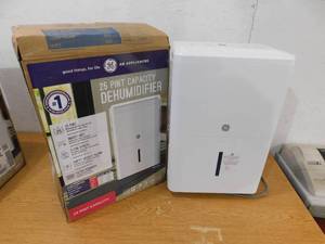lot 60 image: GE 25-Pints for Damp Rooms Up to 1500 sq. ft. Residential Dehumidifier with Bucket in White, ENERGY STAR