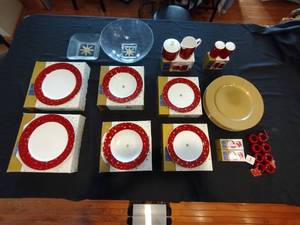 lot 134 image: Red Galaxy Holiday Dinnerware
