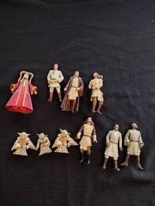 lot 65 image: Vintage 90s Star Wars Yoda, Qui-Gon Jinn, and Mace Windu