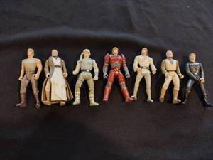 lot 64 image: Vintage 90s Star Wars Obi-wan and Luke Skywalker