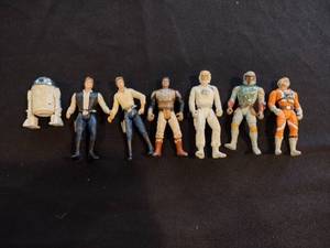 lot 62 image: Vintage 90s star-wars figures with 1977 R2D2