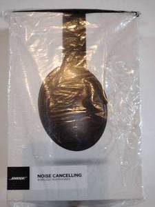 lot 30 image: New Bose noise canceling headphones