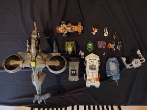 lot 49 image: Gi joe 2006 sigma 6 action figures
