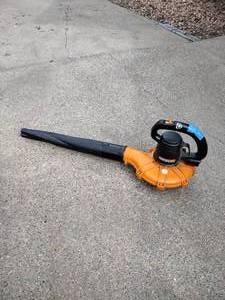 lot 131 image: Worx leaf blower