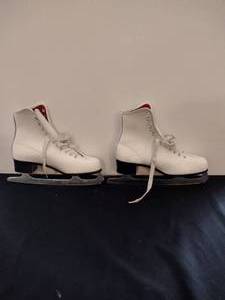 lot 168A image: White figure skates womens size 8