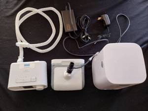 lot 180 image: So clean CPAP machine and phillips respironics CPAP