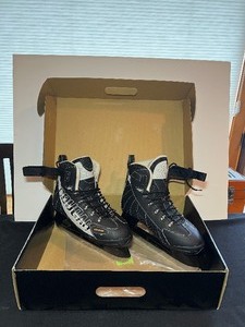 lot 158 image: American camo soft boot ice skates size 13 US