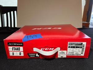 lot 159 image: CCM JR size 6 hockey skates