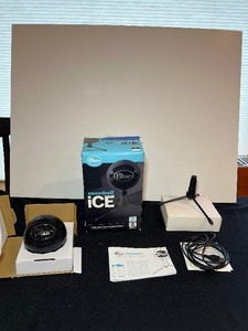 lot 135 image: Blue Snowball ice plug and play USB microphone
