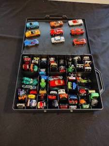 lot 79 image: Hot wheels cars
