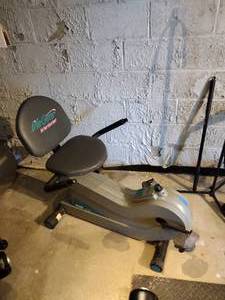 lot 17 image: Life gear stationary bike