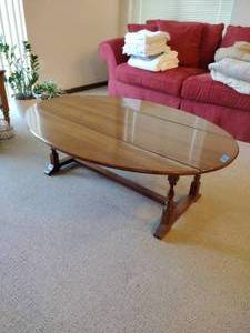 lot 188 image: Vintage Stickley collapsible coffee table