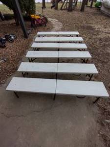 lot 219 image: 6 plastic white foldable benches