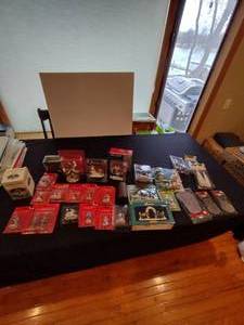 lot 225 image: Santas workbench collection accessories for Christmas village