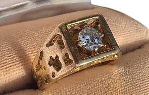 lot 10A image: 14K Gold Diamond Ring