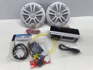 lot 32 image: Boss Audio MR632UAB Marine Stereo wAMFMBTUSB