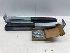 lot 82 image: Extreme Max Heavy-Duty 30 Pontoon Trailer Guide-Ons with Non-Marking Coating for 2 Trailer Frames - 3005.3783