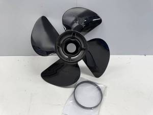 lot 91 image: Turning Point Propeller, 21431530 Prop Hustler 13.5X15 4Bl Rh , Black