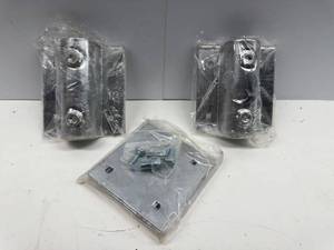 lot 101 image: Extreme Max Dock Post Bracket Kit - Includes Two Post Brackets and Four Mounting Plates,  3005.5519