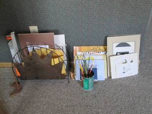 lot 25 image: Metal magazine rack, picture mattin...
