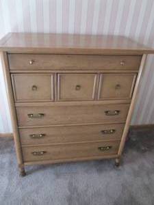 lot 196 image: Vintage (7) drawer highboy dresser...