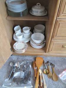 lot 221 image: Vintage fine China plates, lidded c...