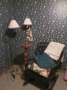 lot 42 image: Lamp, plant stand and wicker rockin...