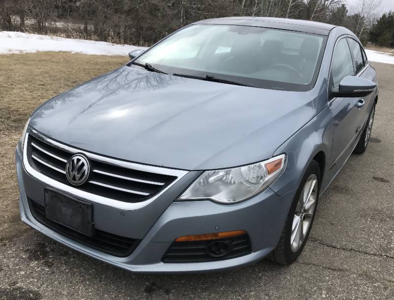 lot 3 image: 2009 Volkswagen CC Luxury